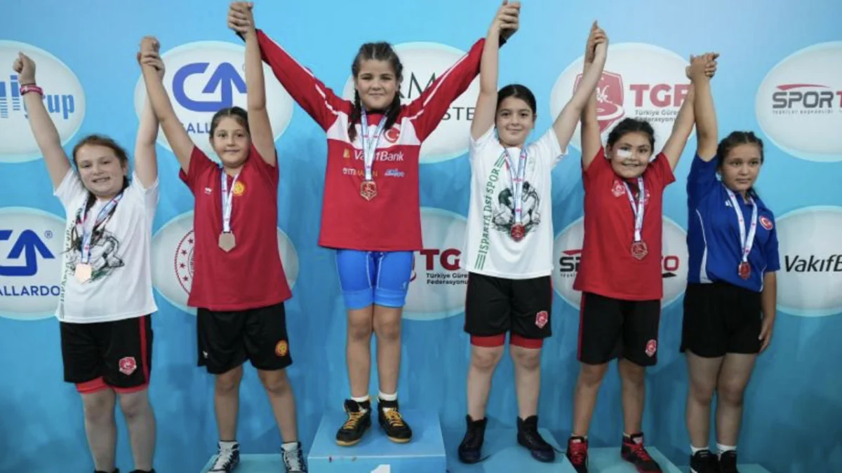 Trabzon’un gururu Rabia Aygün Türkiye şampiyonu oldu