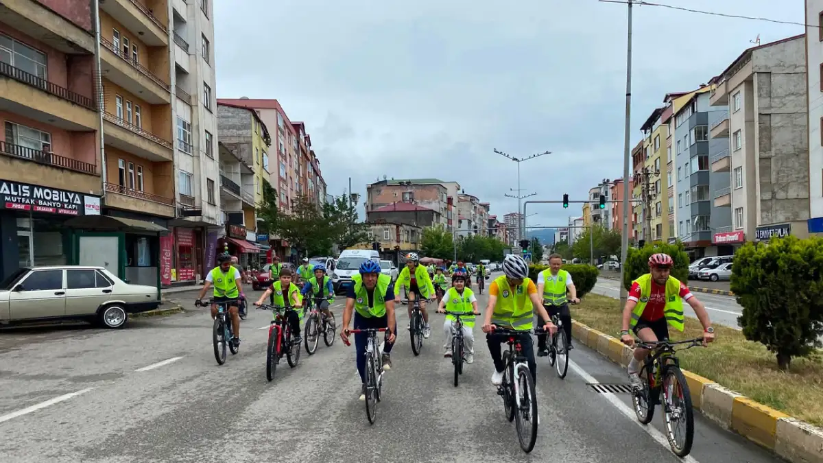 Vakfıkebir'de 15 Temmuz anısına bisiklet turu düzenlendi