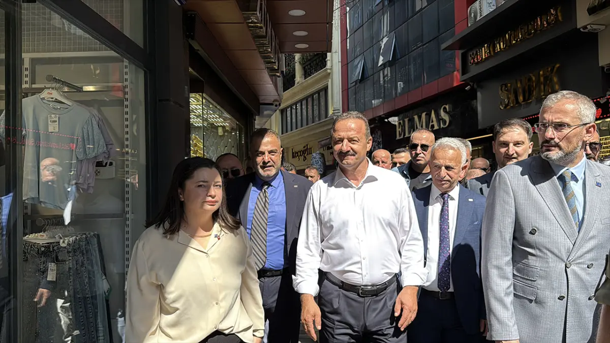 Yavuz Ağıralioğlu Rize'de konuştu: "86 milyonun partisi olmak iddiasındayız"