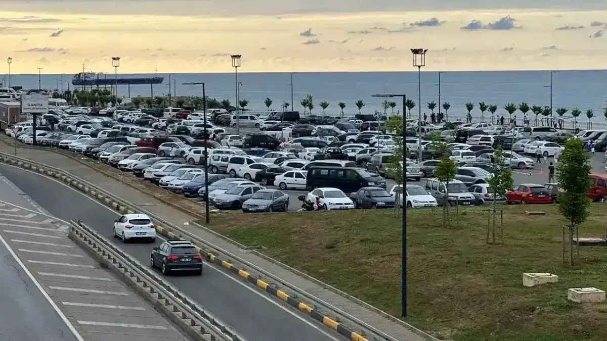 Yenicuma’ya park et, Meydan’a in, dolmuşla dön!