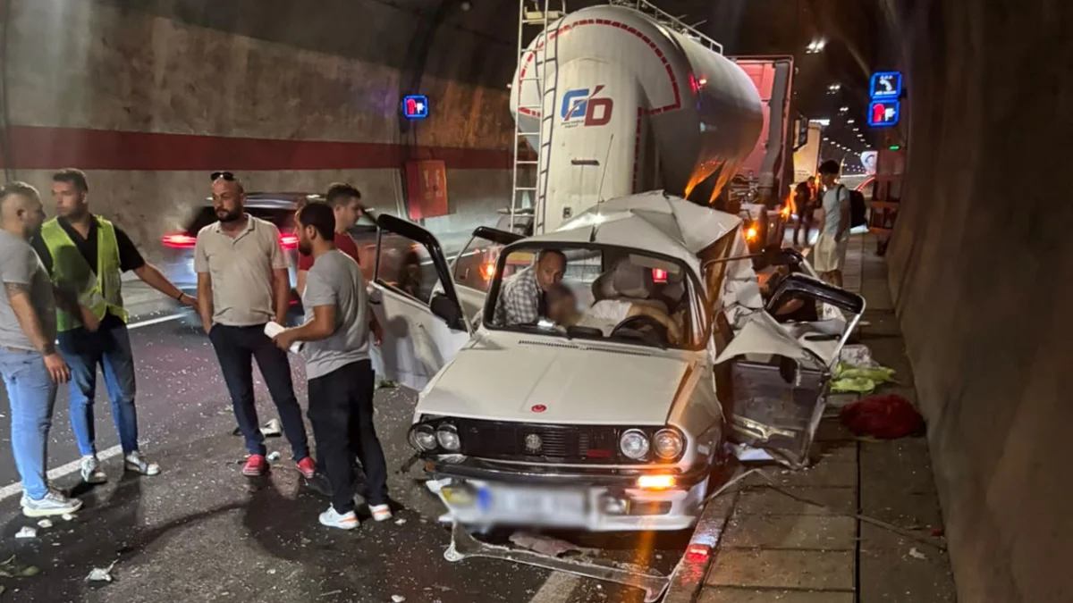 Zigana Tüneli'nde feci kaza! Baba ağır yaralandı