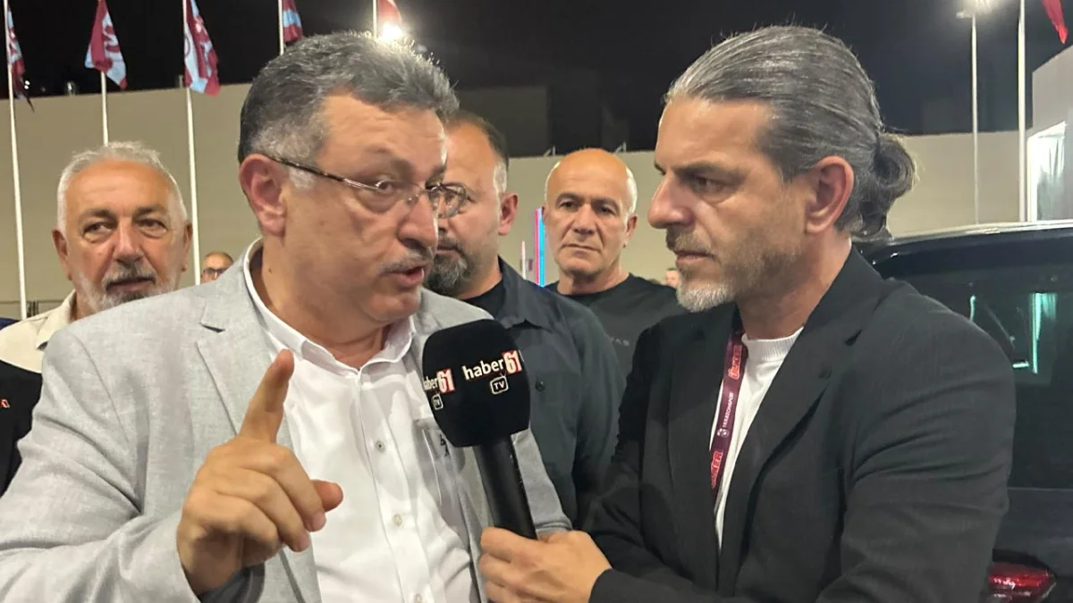 Ahmet Metin Genç’ten hakeme çok sert tepki! “Belli ki birileri düğmeye basmış”