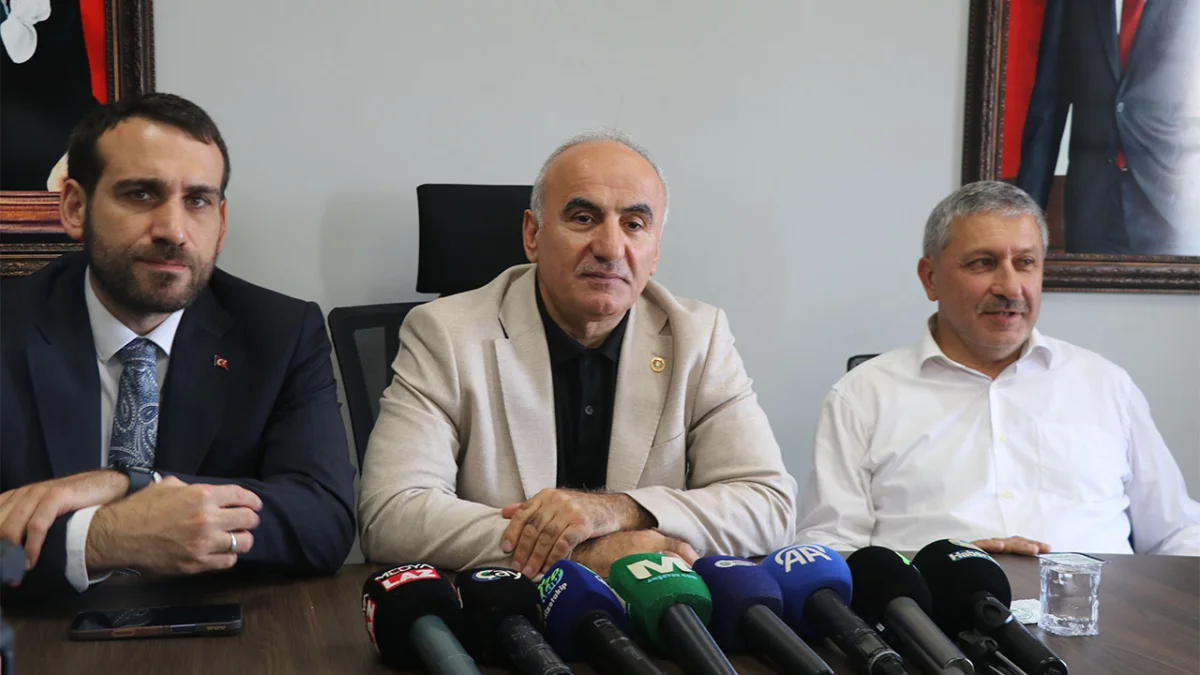 AK Parti Rize Milletvekili Mertoğlu gazetecilerle buluştu