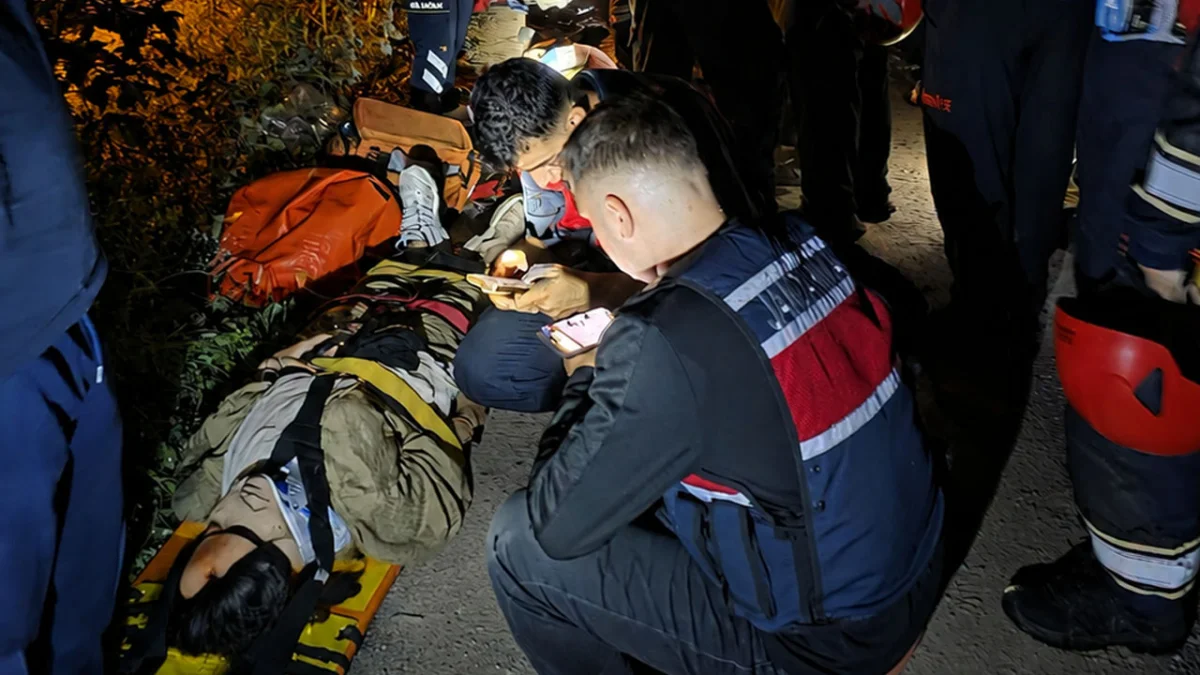 Araklı’da araç uçuruma yuvarlandı! 8 kişi yaralandı