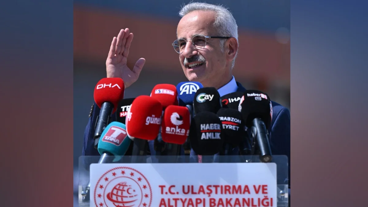 Bakan Uraloğlu açıkladı: Trabzon Havalimanı’nda tarihi rekor