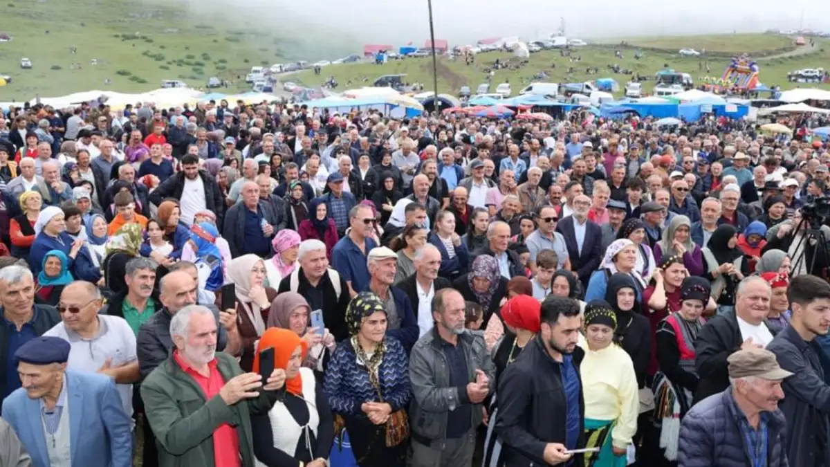 Bakan Uraloğlu Honefter’de açıkladı: Haçka-Maçka yolu yenileniyor