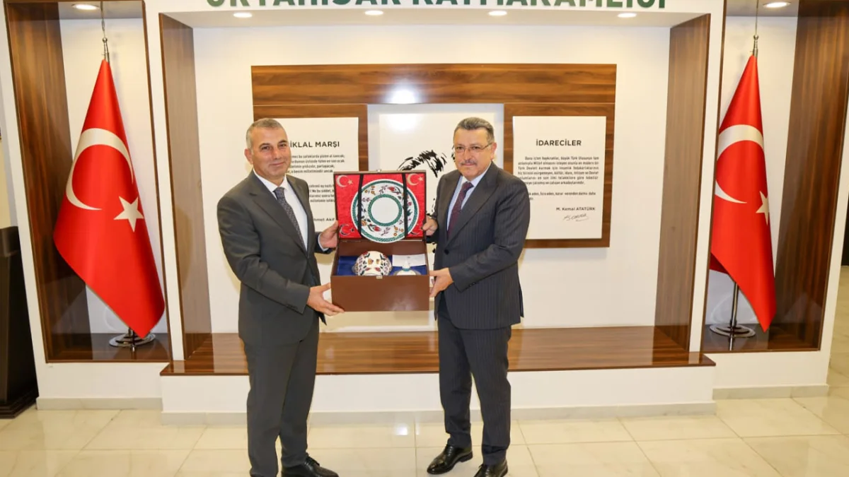 Başkan Genç'ten Ortahisar Kaymakamı Muhammed Lütfi Kotan'a ziyaret
