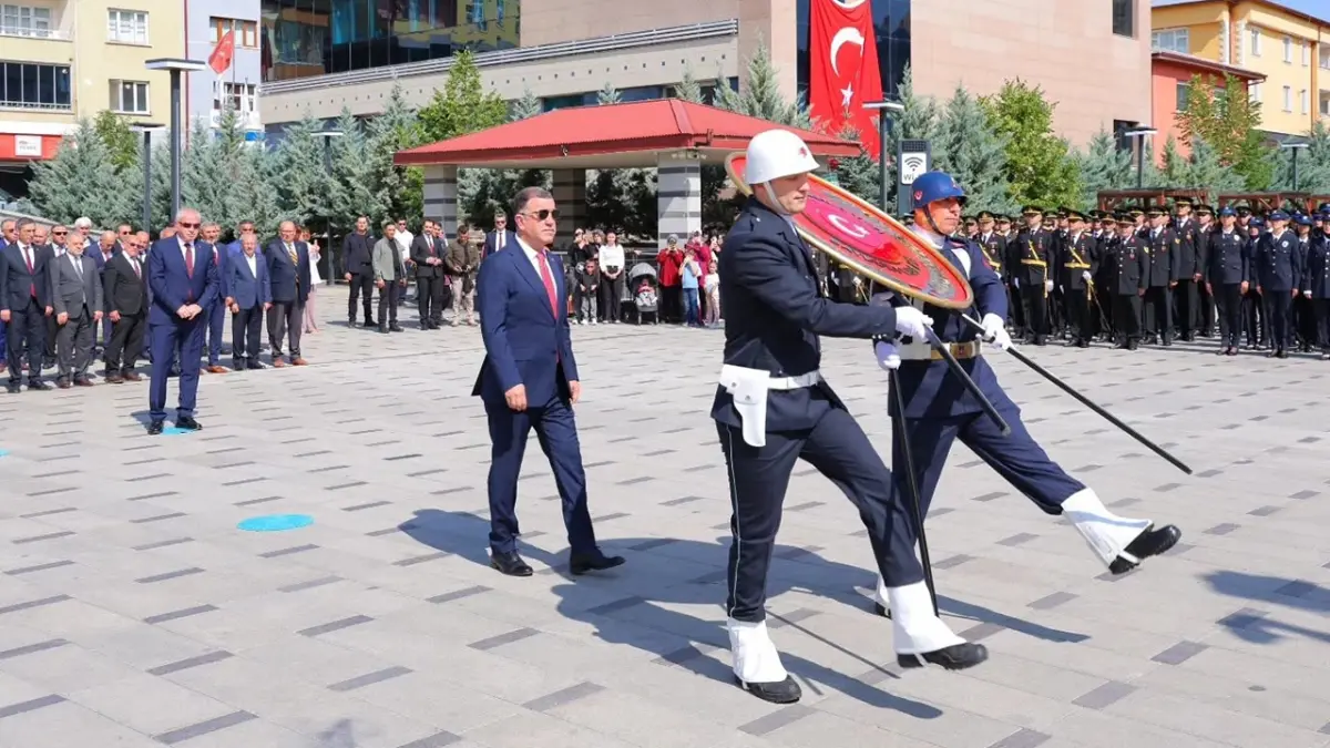 Bayburt’ta 30 Ağustos Zafer Bayramı törenle kutlandı
