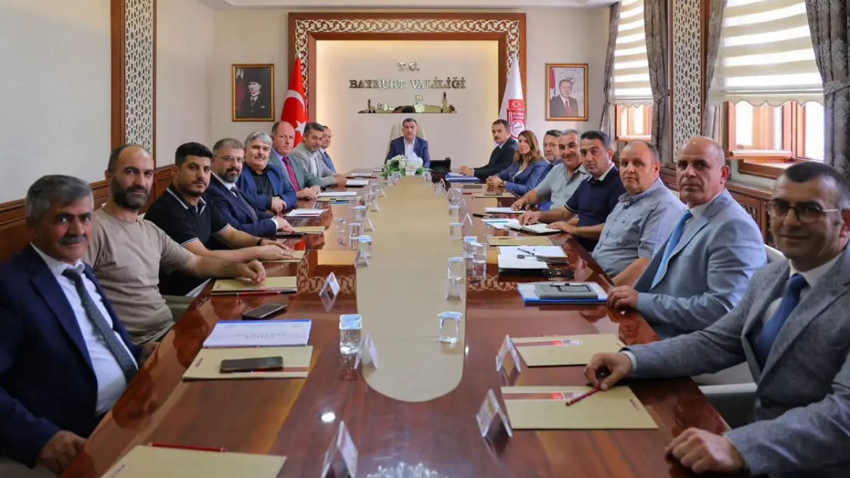 Bayburt’ta KÖYDES yatırımları toplantıda değerlendirildi