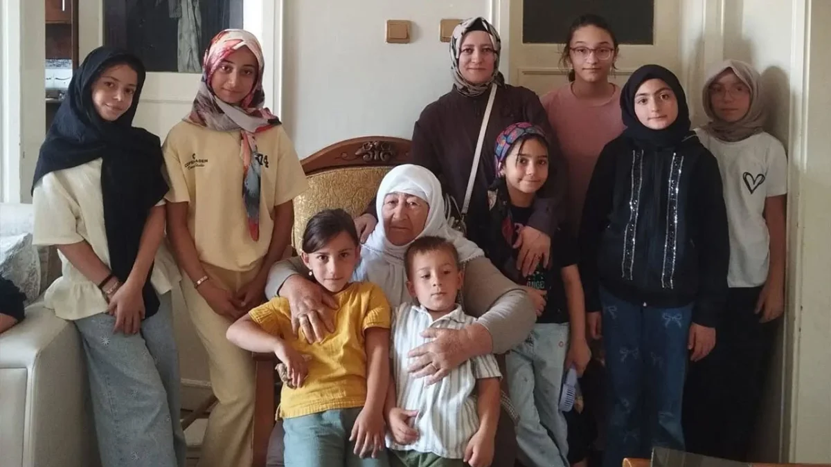 Bayburt’ta Kur’an kursu öğrencilerinden yaşlılara anlamlı ziyaret