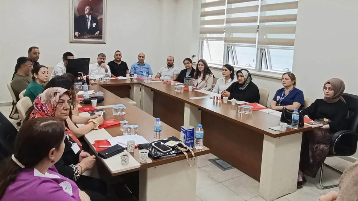 Bayburt’ta sezaryen oranlarını azaltmak için toplantı yapıldı