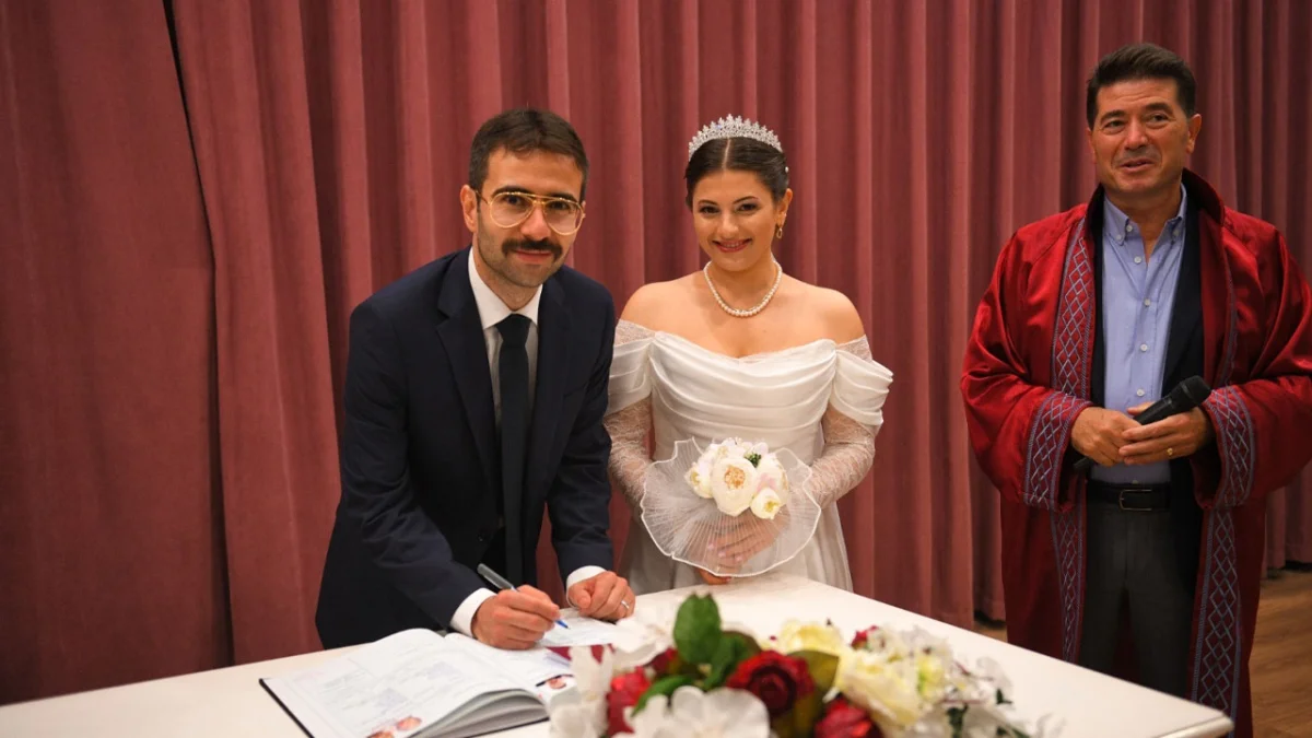 Erçin ve Yalçınkaya ailelerinin mutlu günü
