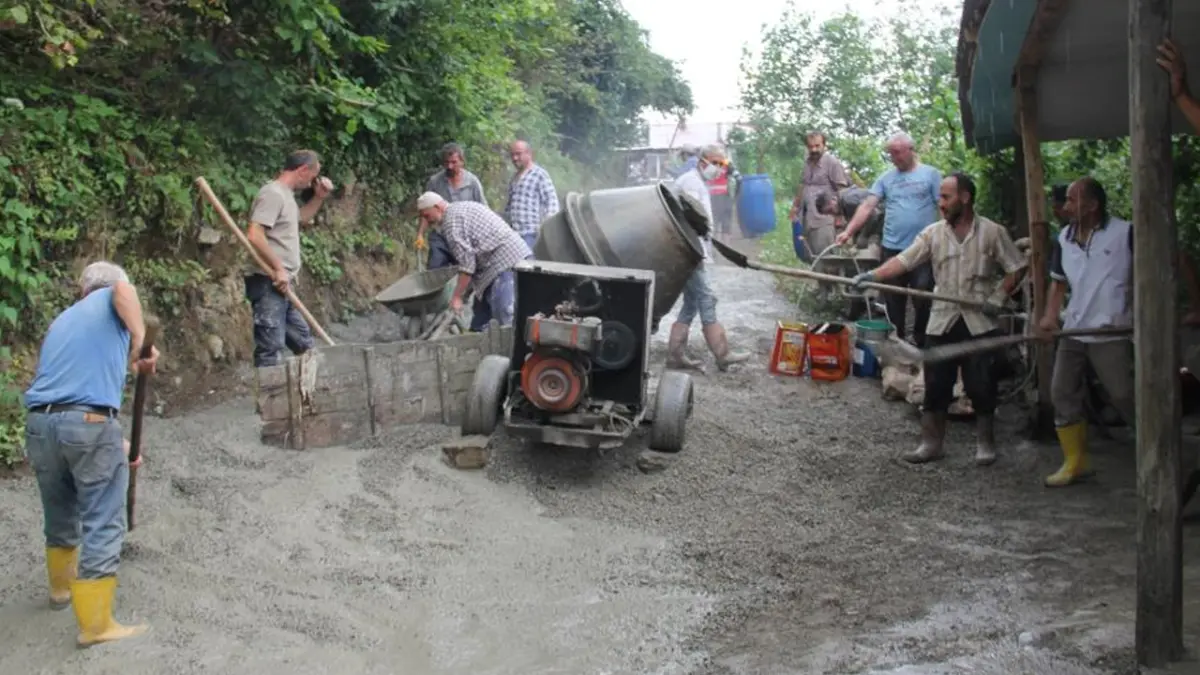 Giresun'da 25 yıllık yol sorunu imece usulüyle çözülüyor