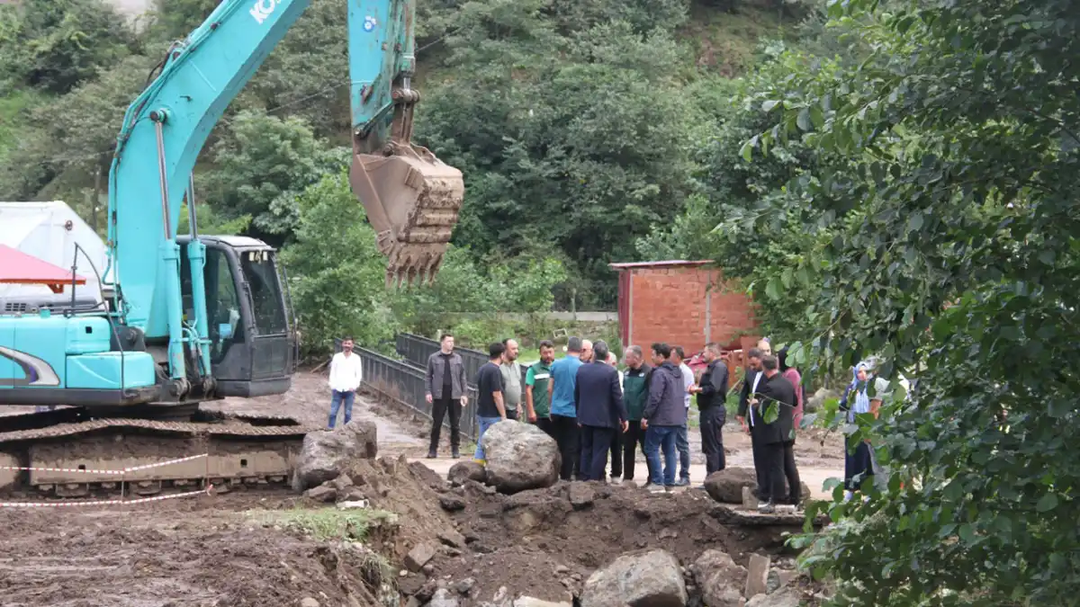 Giresun’da şiddetli yağış Espiye ve Yağlıdere’yi vurdu