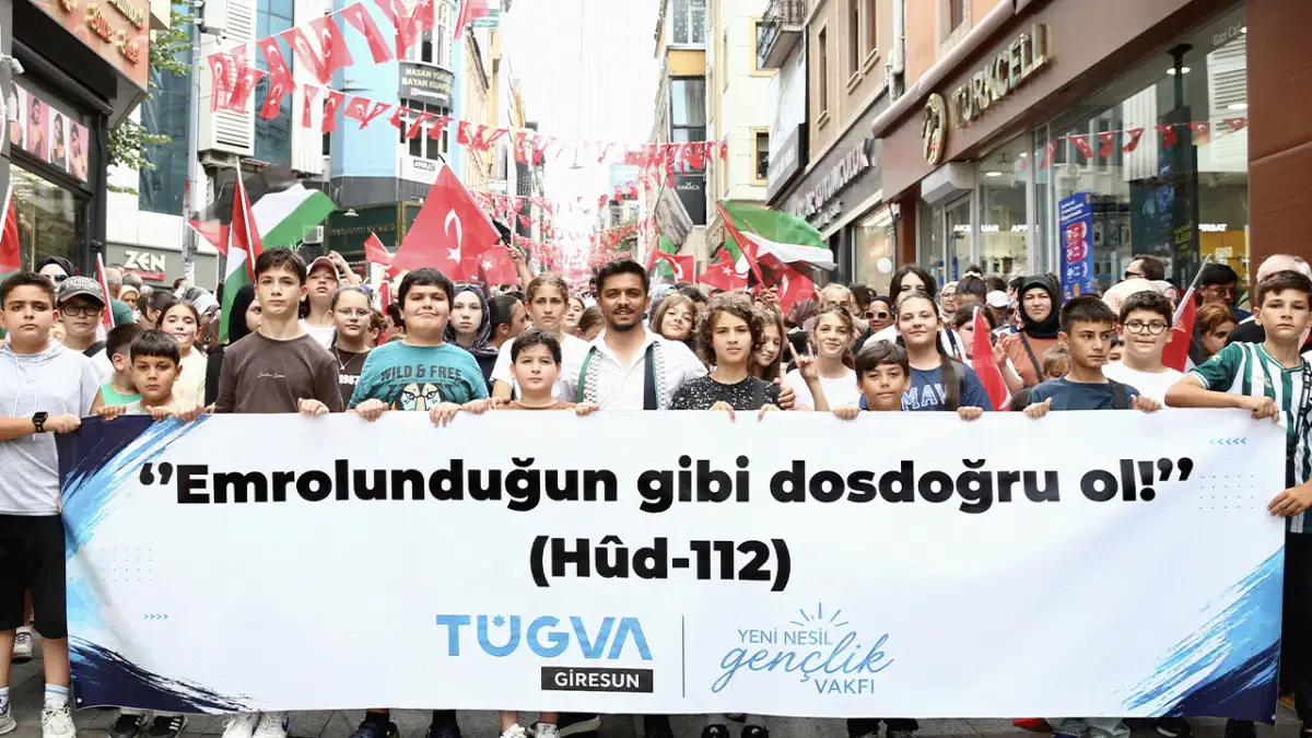 Giresun’da TÜGVA Yaz Okulu öğrencileri final yürüyüşünde buluştu