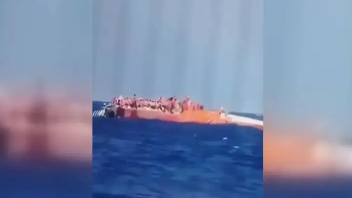Girne'de yolcu gemisi alabora oldu! 159 kişiye ulaşıldı