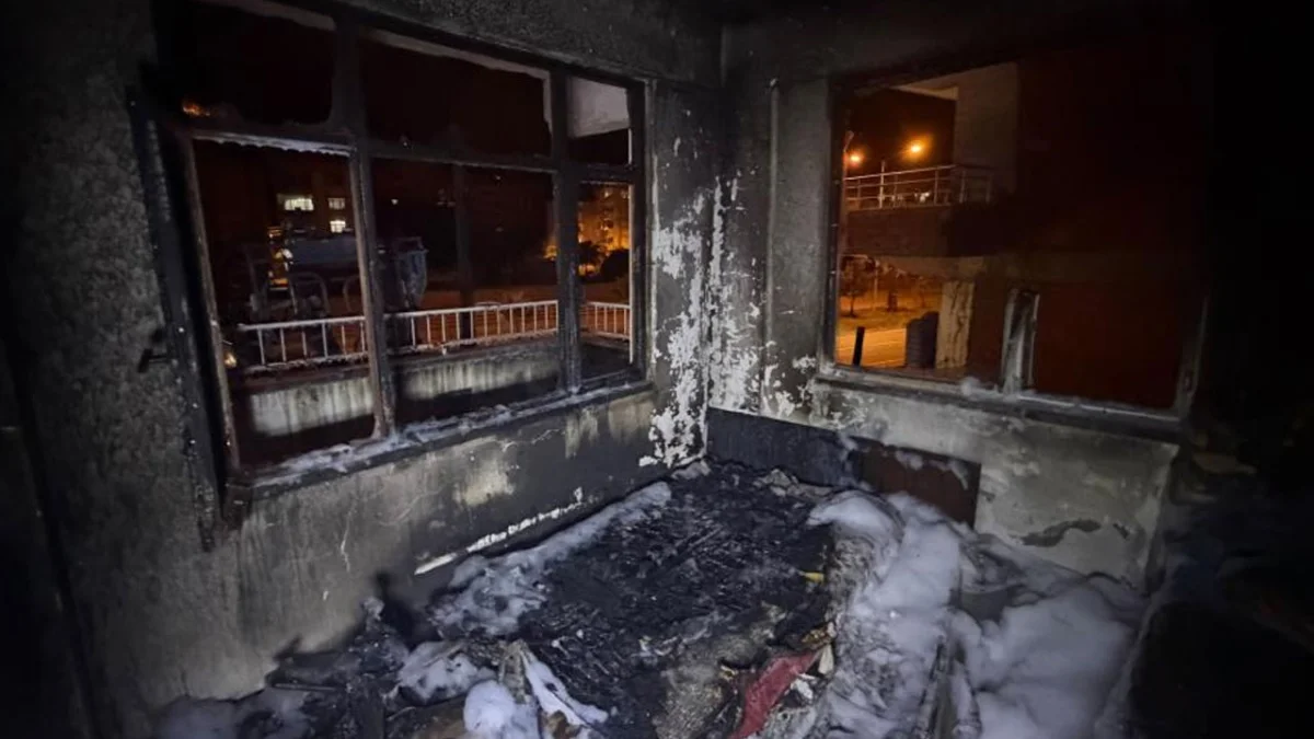 Hopa'da şüpheli yangın! Ev sahibi hastaneye kaldırıldı