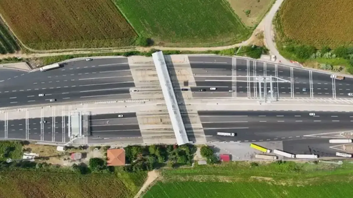 Kara yollarında serbest geçiş dönemi! Eski gişeler kaldırılıyor
