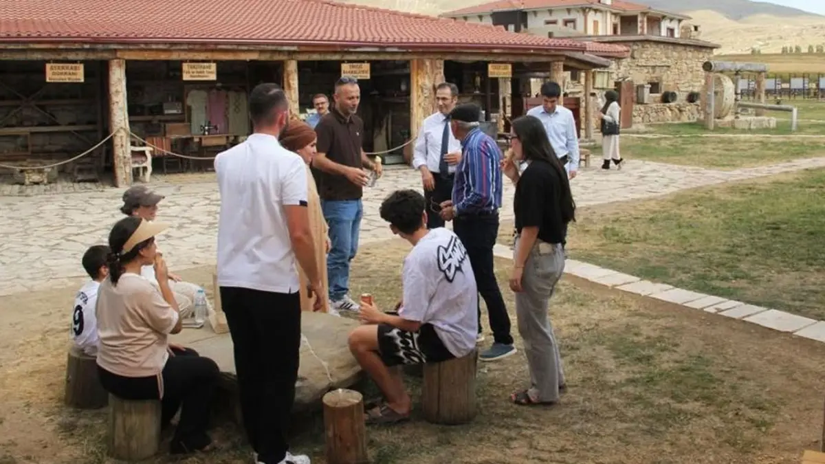KUDAKA Genel Sekreteri Güven, Bayburt'ta müzeyi ziyaret etti