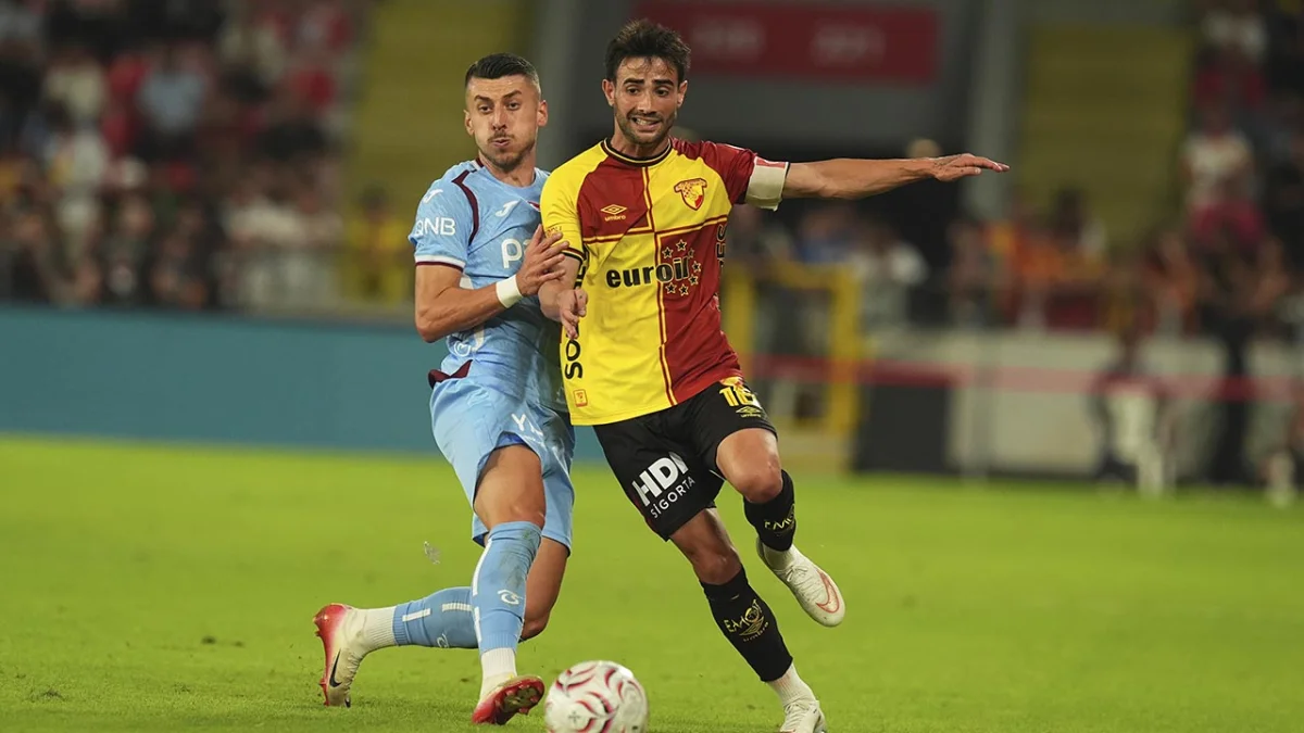 Metehan Mimaroğlu Trabzonspor formasıyla ilk resmi maçına ilk 11’de çıkıyor