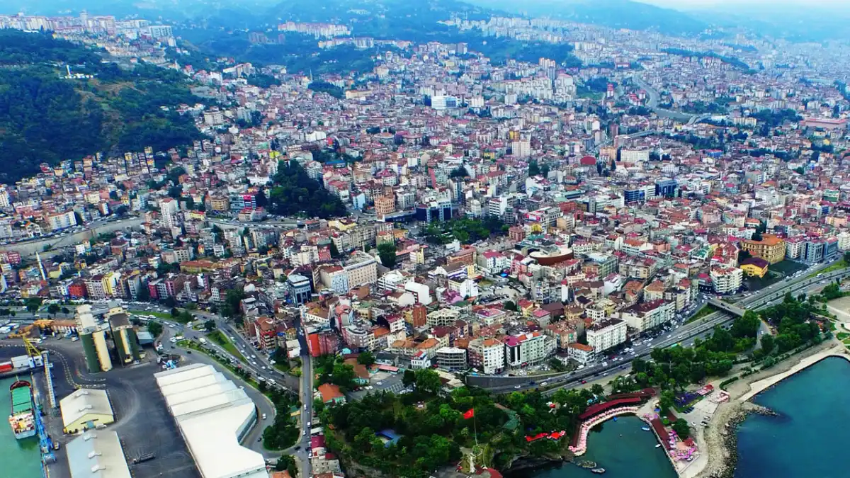Meteoroloji açıkladı! Karadeniz'de sağanak, iç kesimlerde sıcaklık artacak