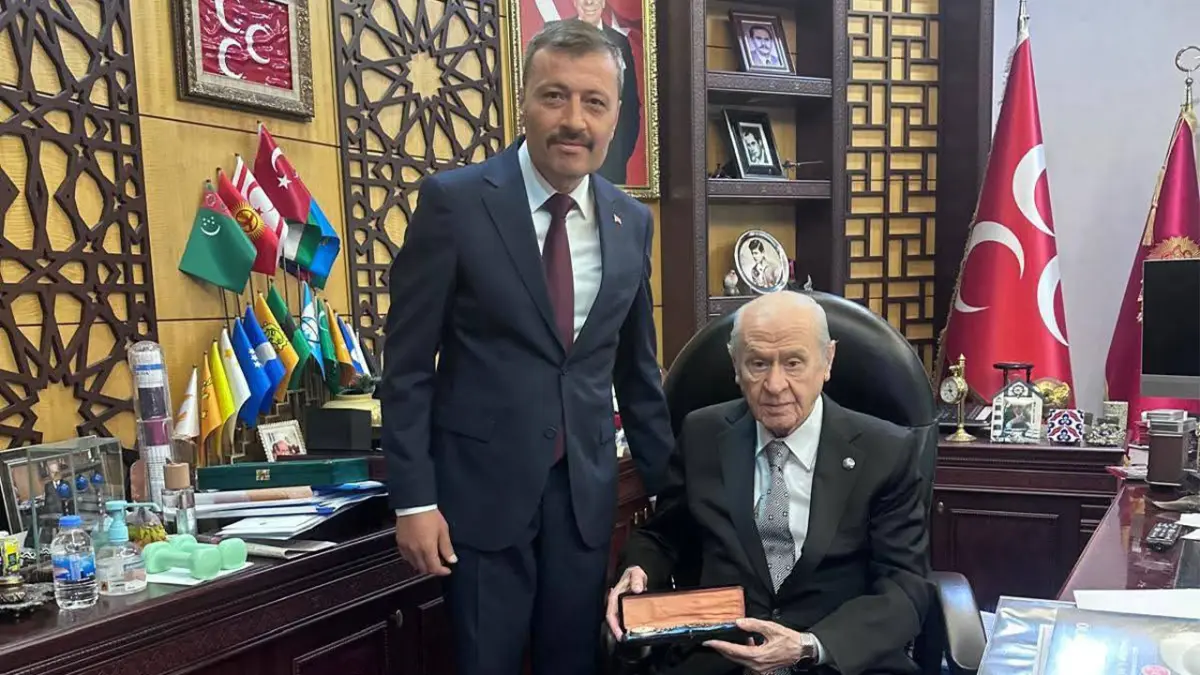 MHP Trabzon'dan il kongresi öncesi Bahçeli'ye ziyaret