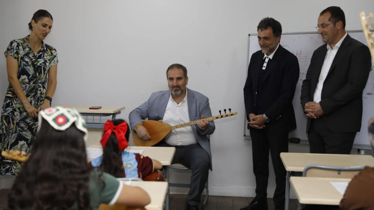 Mustafa Şen’den Akçaabat Belediyesi Sanat Akademisi’ne ziyaret
