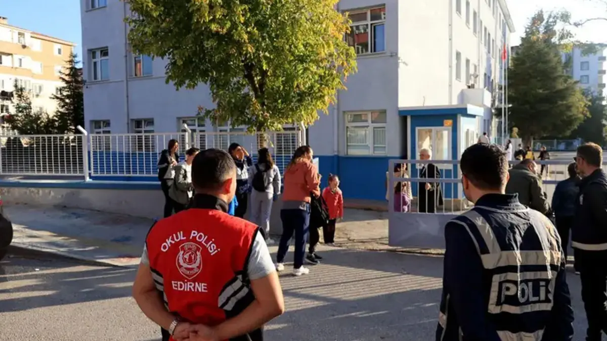Okullarda yeni dönem! 30 bin güvenlik personeli göreve başlayacak