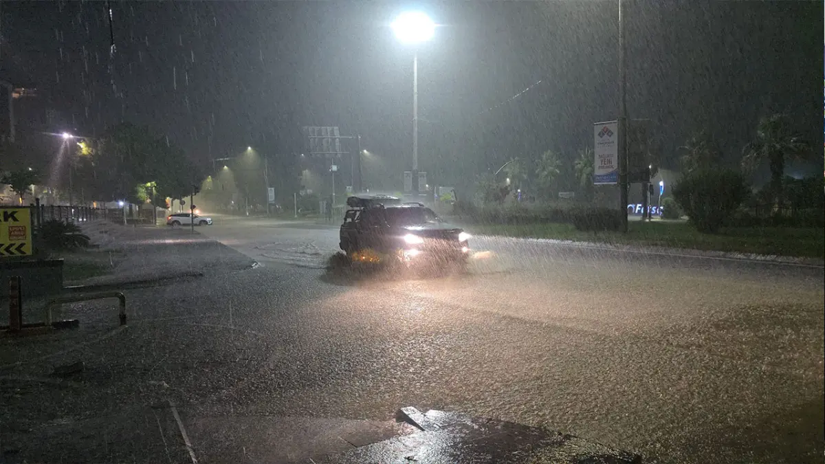 Ordu’da sağanak etkili oldu! Sürücüler zor anlar yaşadı