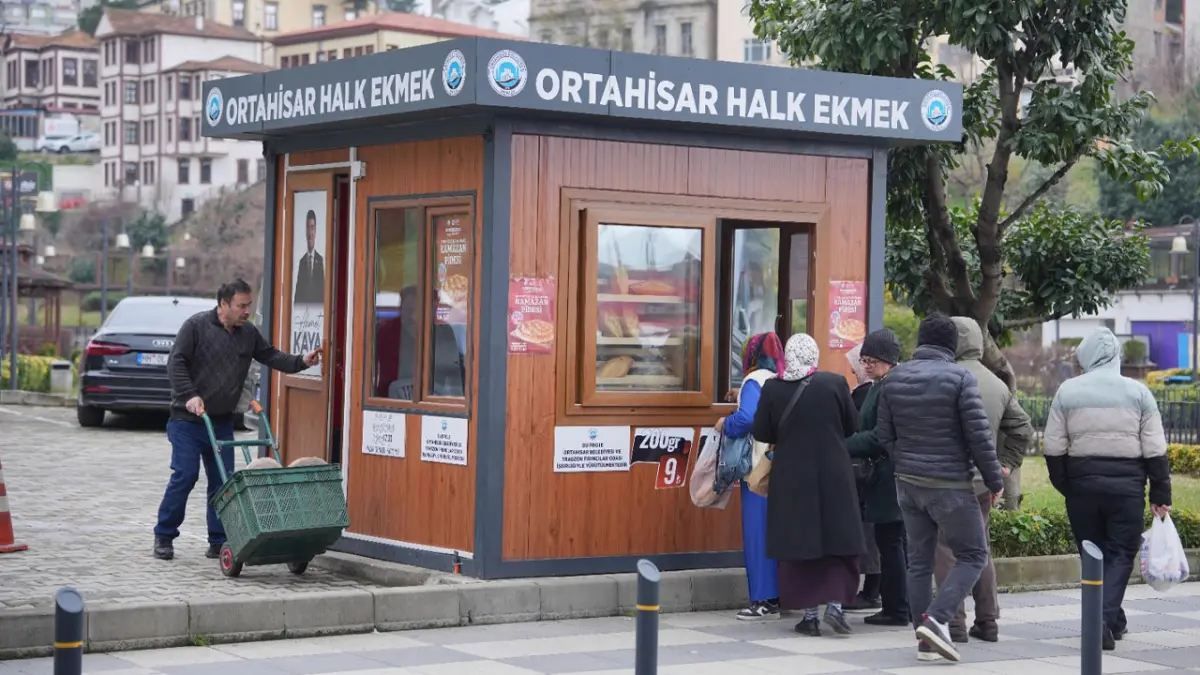Ortahisar Halk Ekmek'e yoğun ilgi! 1 yılda 476 bin ekmek satıldı