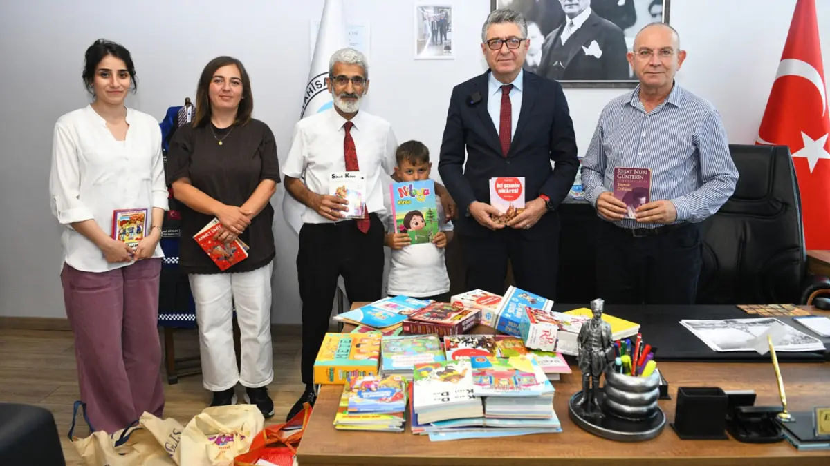 Ortahisar’da “Bir Kitap, Bin Umut” kampanyasına 500 kitap desteği