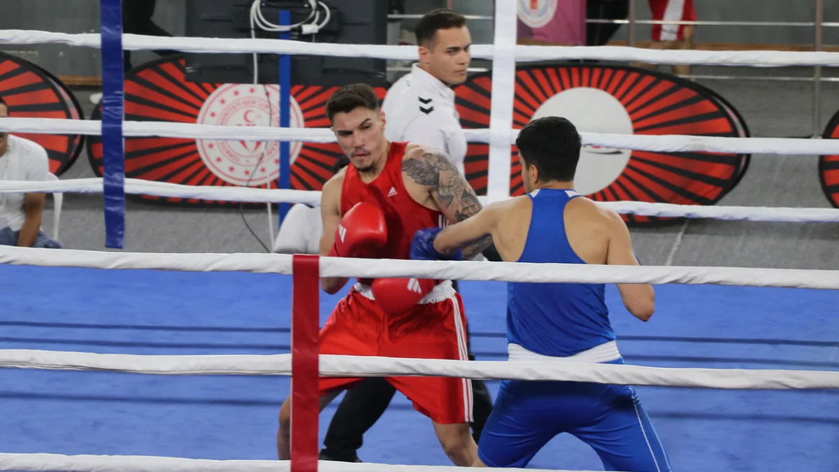 Rize’de 23 Yaş Altı Türkiye Ferdi Boks Şampiyonası başladı