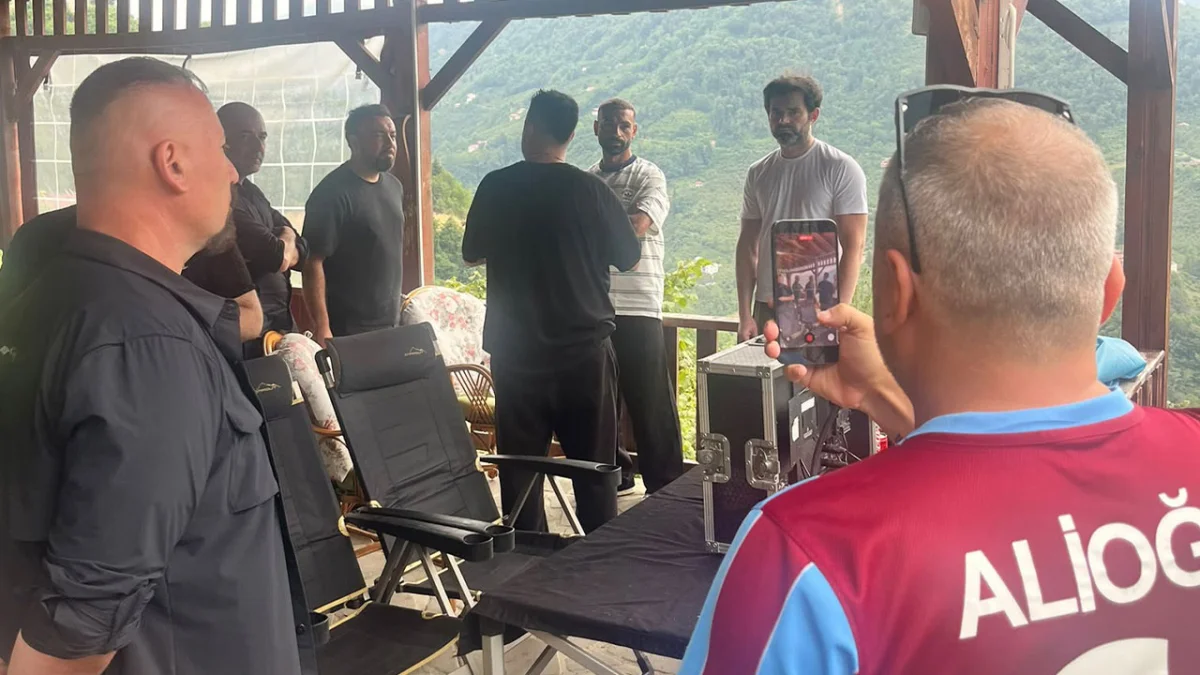 Salah imzayı attı, ilk durağı Trabzonspor’un reklam filmi oldu