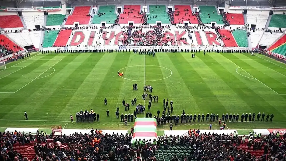 “Terörsüz Türkiye” süreci Trabzonspor deplasmanına yansıdı!