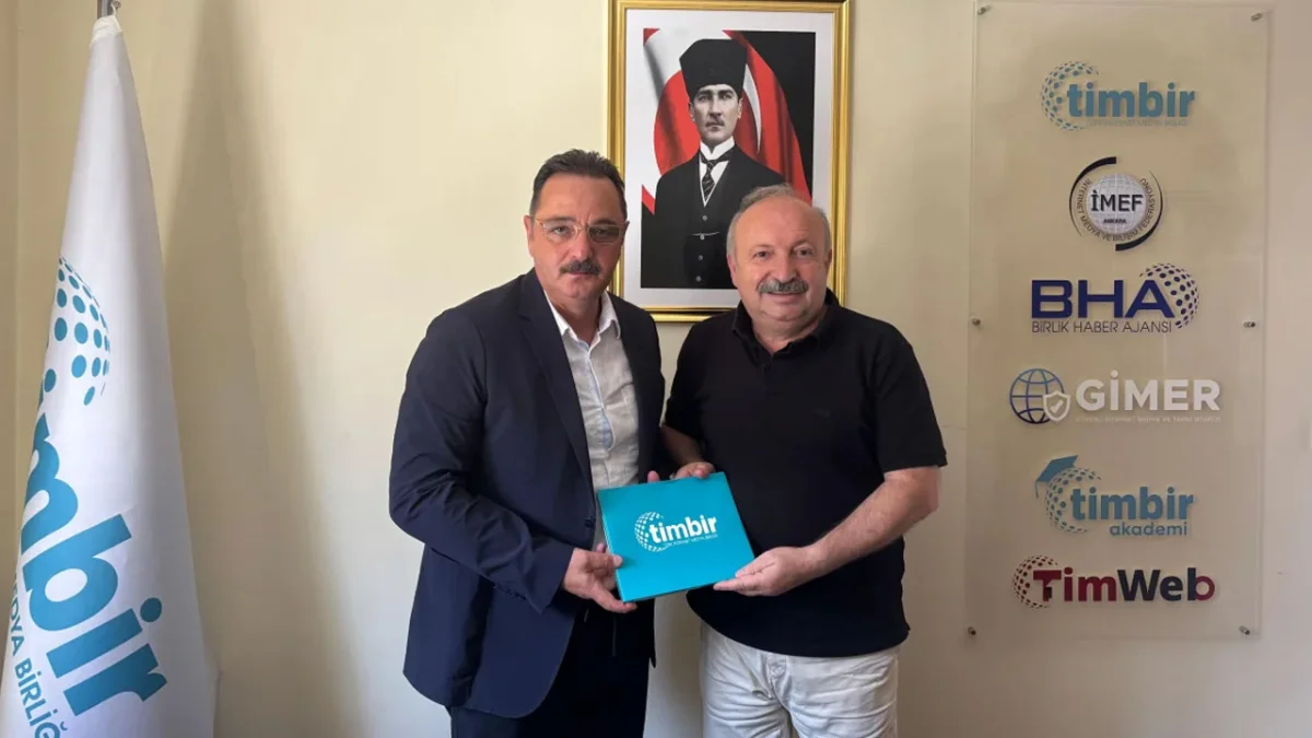 TİMBİR Genel Başkanı Süleyman Basa’ya Paris Trabzonlular Dernek Başkanı Bülent Cumur’dan ziyaret
