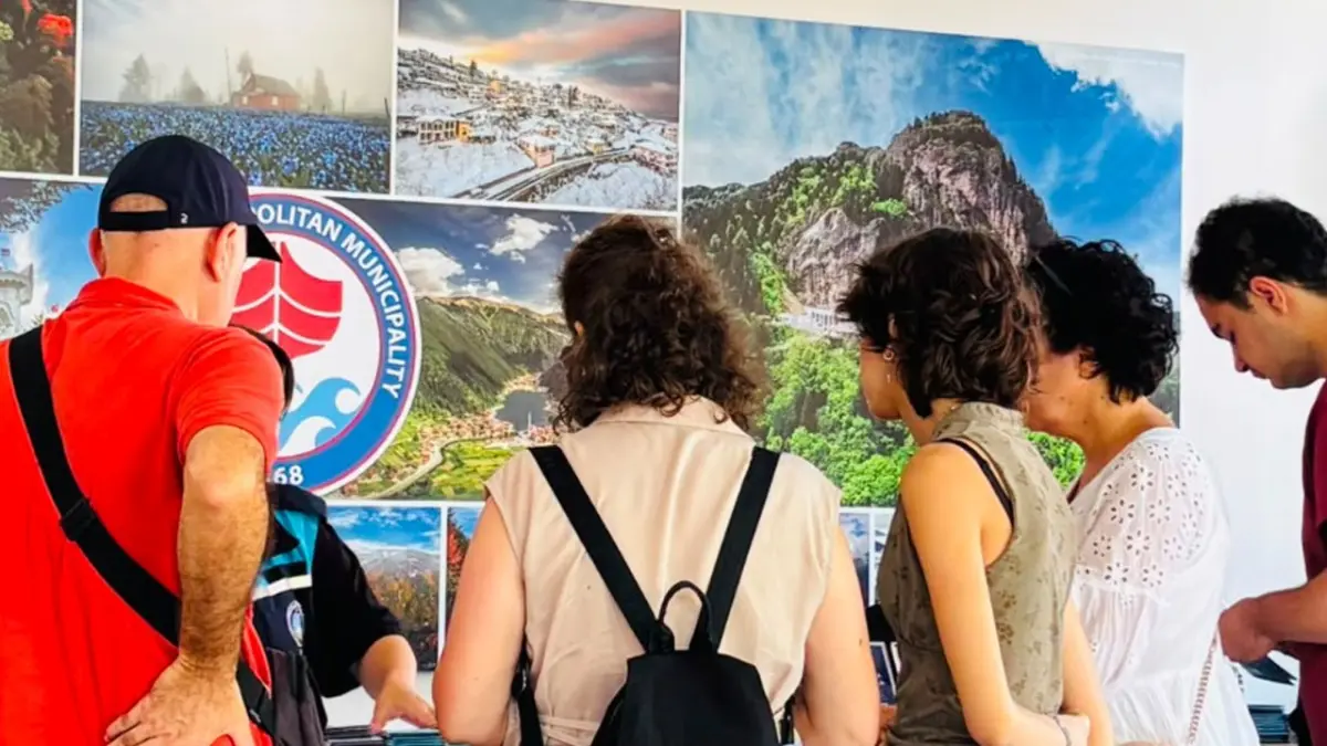 Trabzon Büyükşehir'in turizm ofisleri turistlerin rehberi oldu! Bir ayda 3 bin 168 ziyaretçiye hizmet