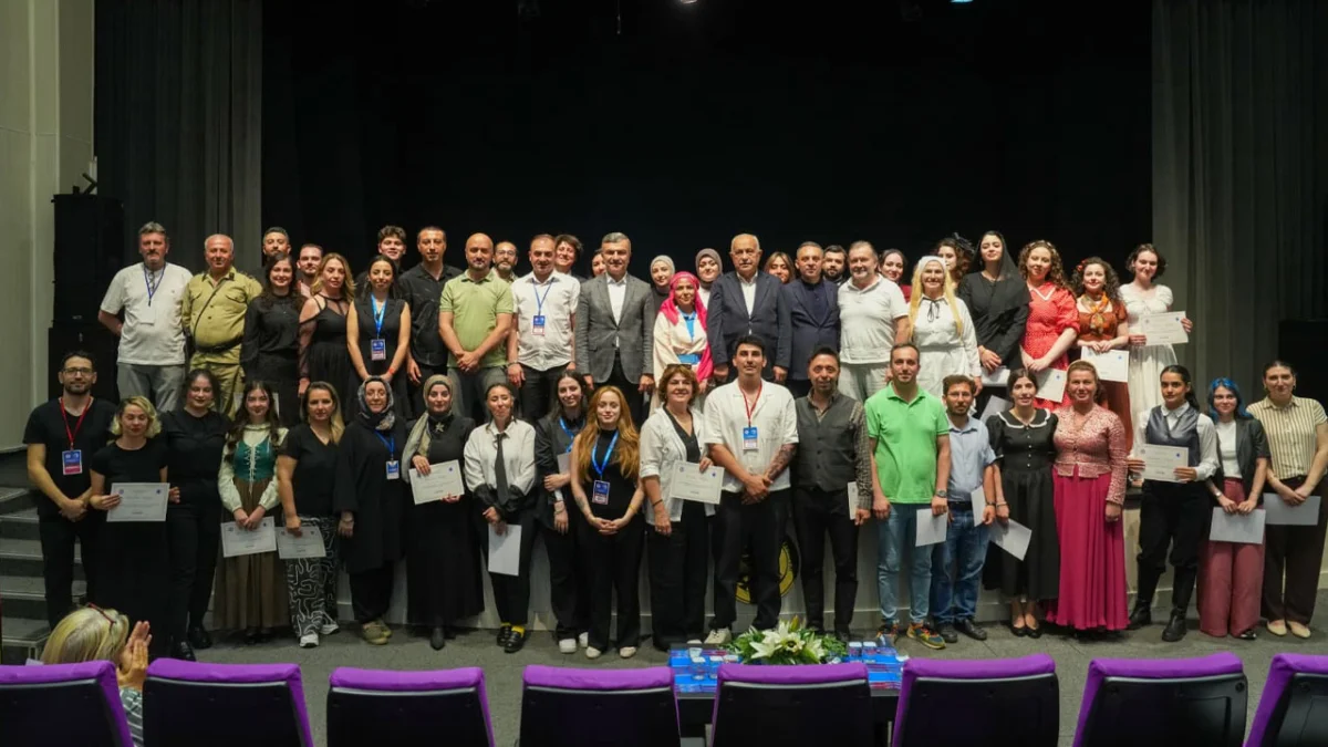Trabzon Şehir Tiyatrosu sezonu rekorlarla tamamladı