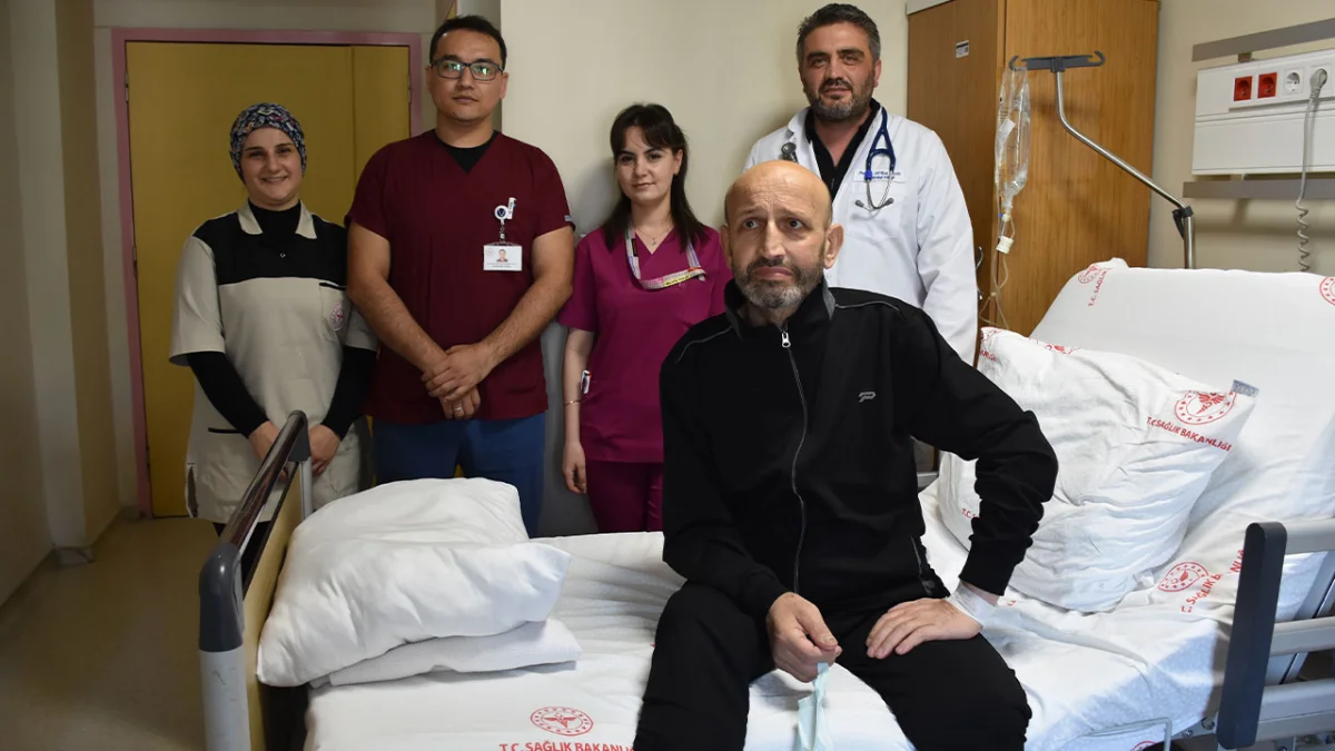 Trabzon’da nadir uygulama: 55 yaşındaki hastaya kalp kapağı takıldı
