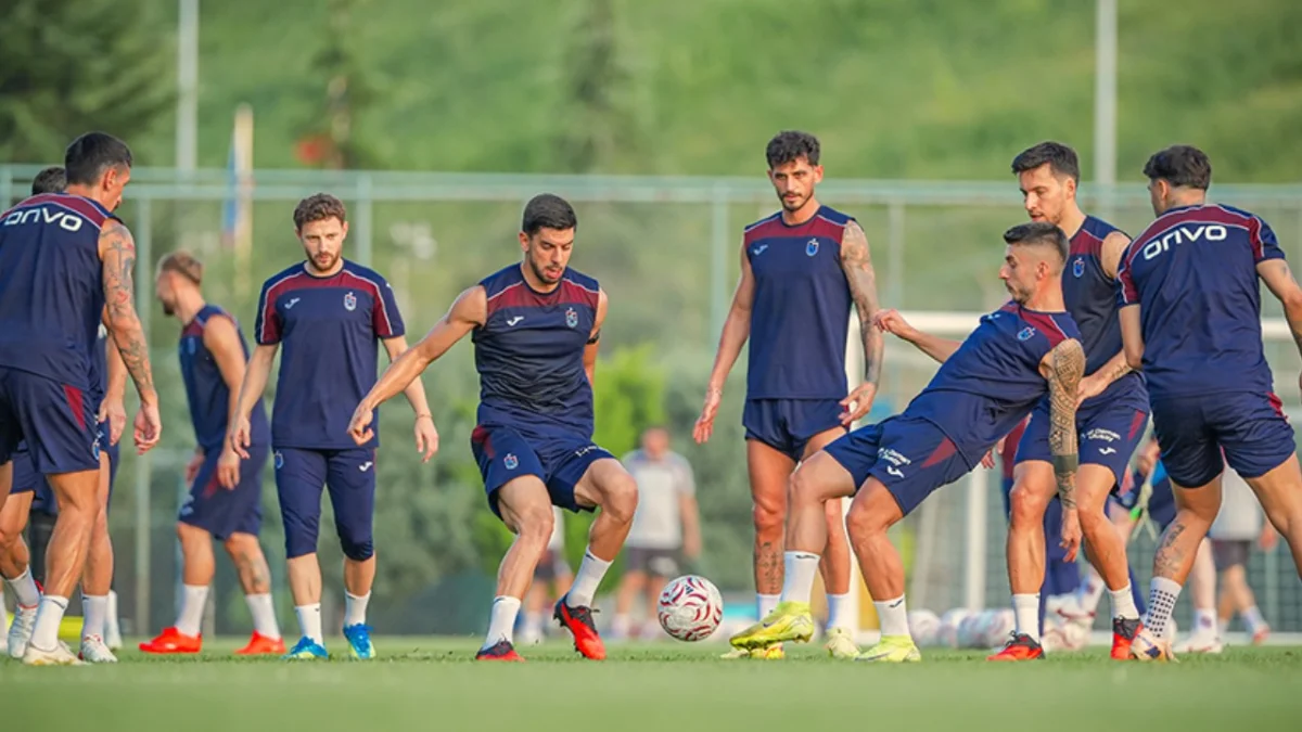 Trabzonspor Kasımpaşa maçı hazırlıklarını taktik antrenmanıyla sürdürdü