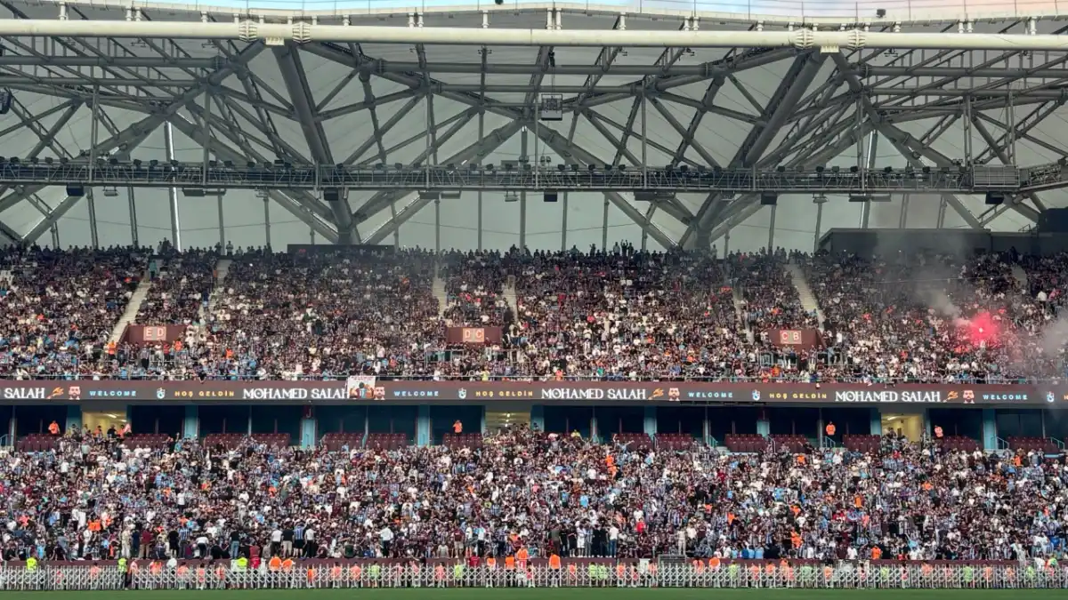 Trabzonspor’da Salah gecesi başlamadan Papara Park derbiye döndü!