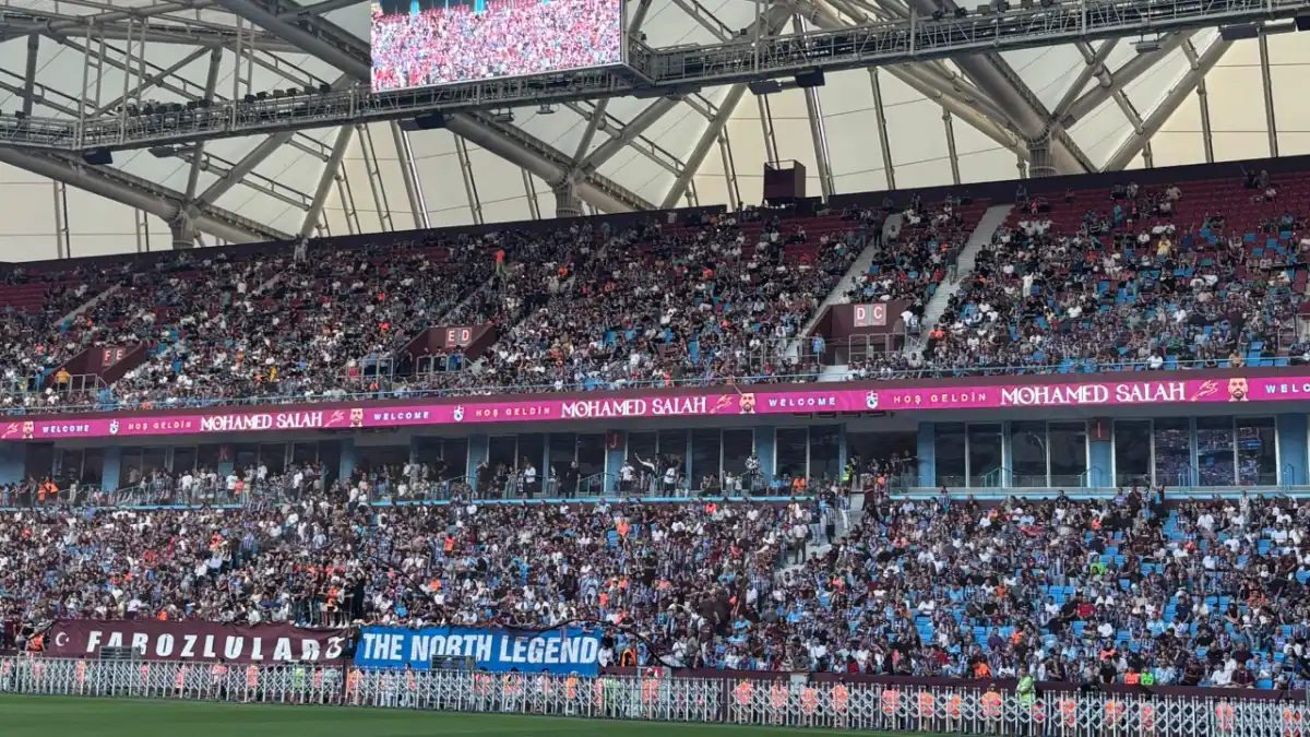 Trabzonspor’da Salah gecesi! Papara Park tıklım tıklım doldu