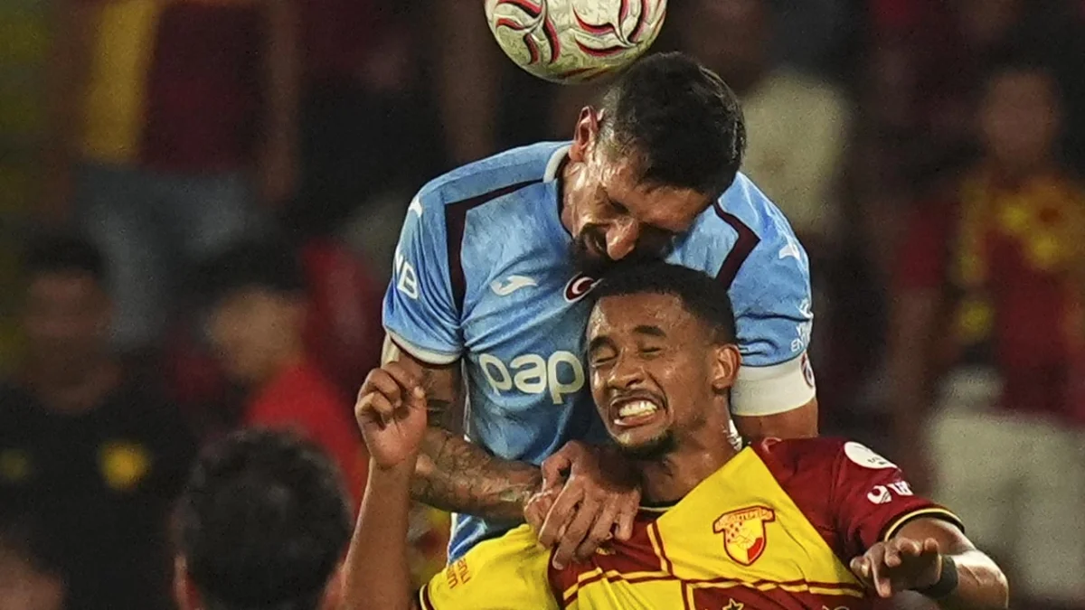 Trabzonspor’da savunma hattı değişti! Chibuike-Savic detayı