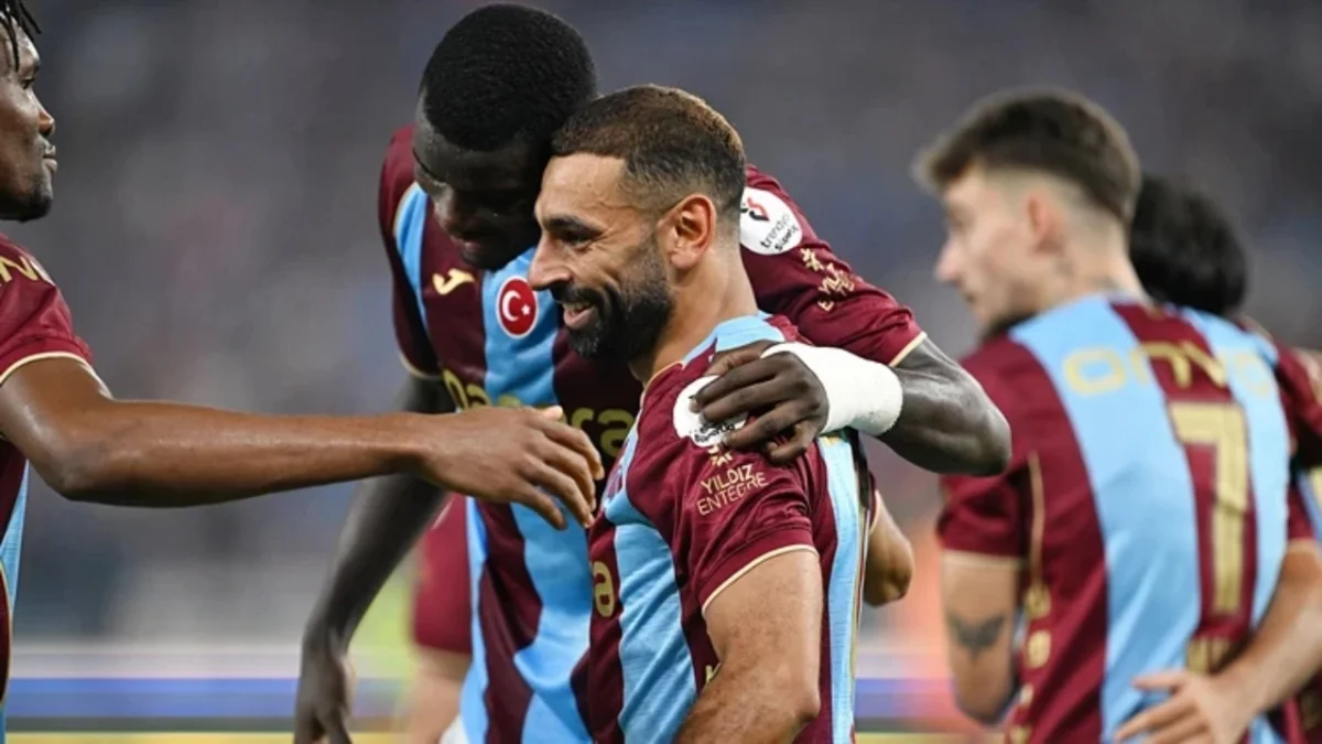 Trabzonspor’un Ferencvaros maçındaki değişim dikkat çekti! “İkinci yarıda bambaşka bir kimliğe büründü”