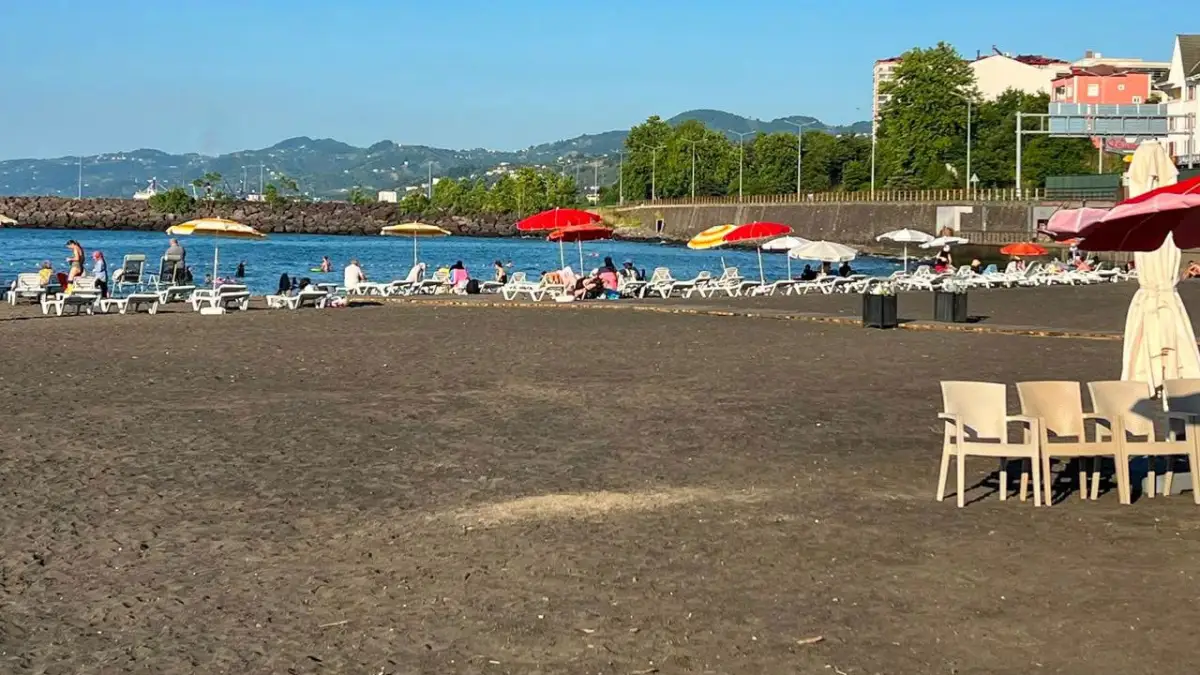 Trabzon’un ikinci plaj turizm belgesi Vakfıkebir Deniz Kızı Plajı'na verildi