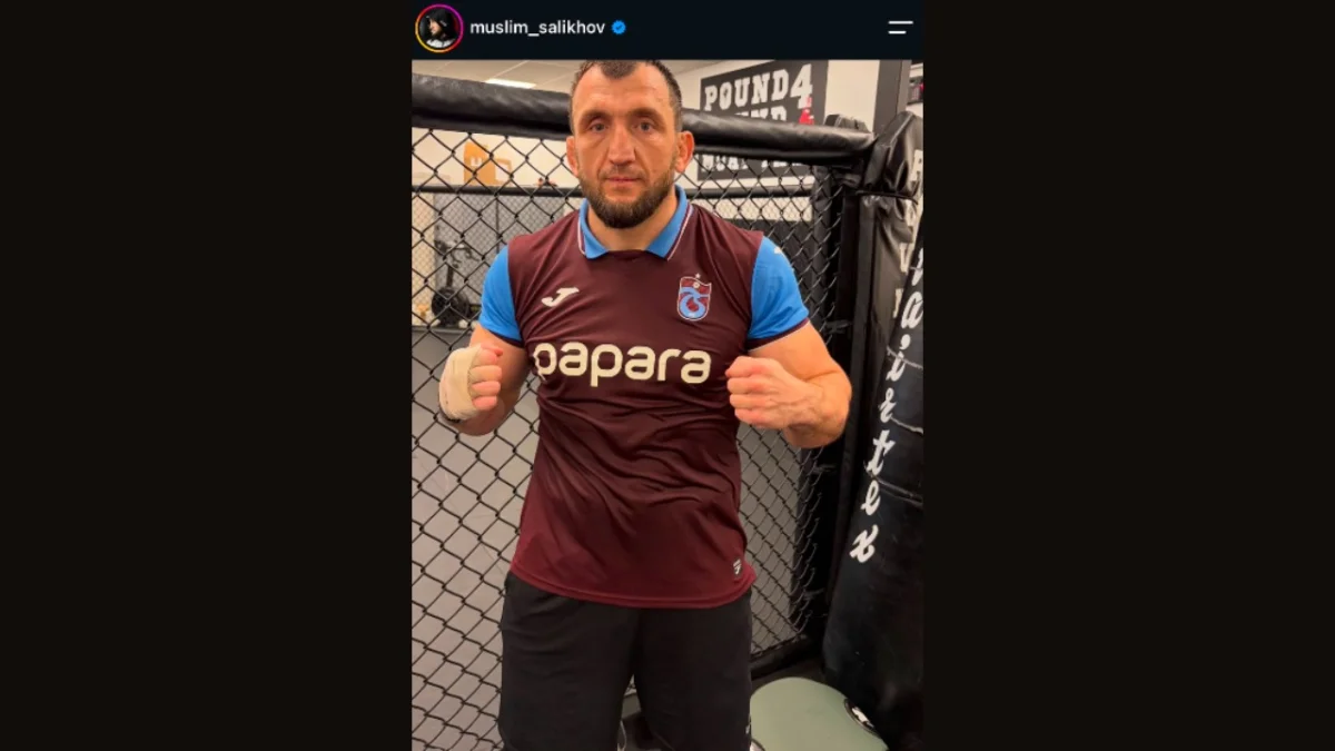 UFC Yıldızı Muslim Salikhov Trabzonspor formasıyla paylaştı: "Bu yıl bizim yılımız"