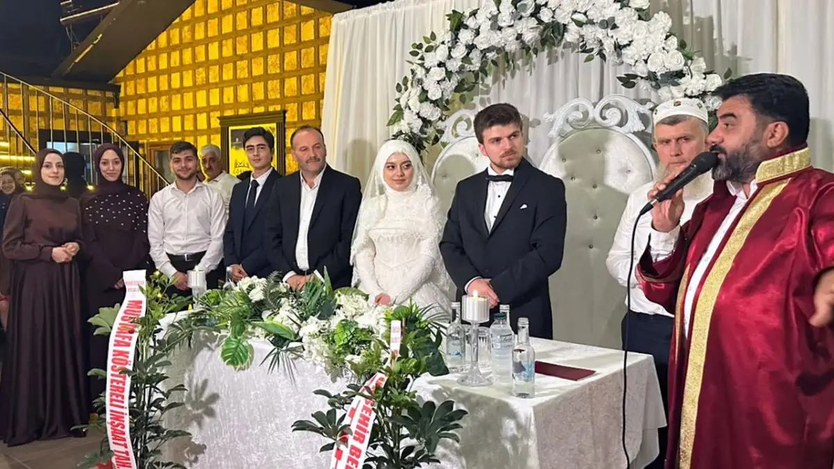 Uzungöl’de hafız çiftin nikâhında Cumhurbaşkanı Erdoğan sürprizi