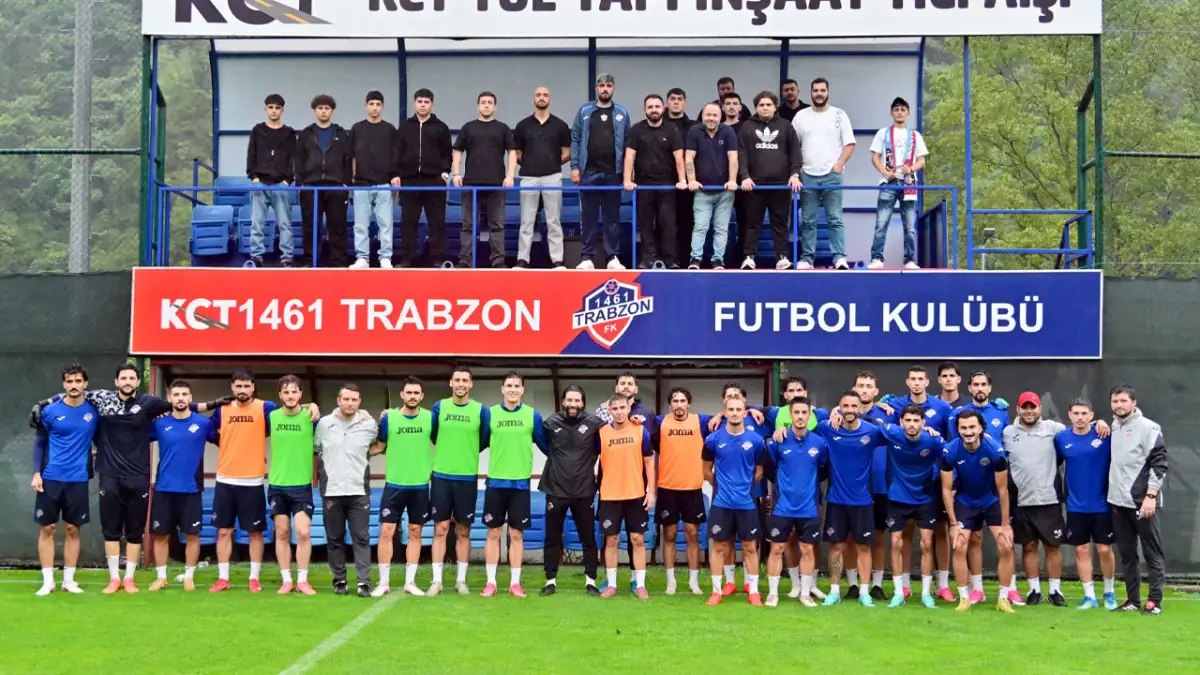 1461 Trabzon FK’da maç öncesi taraftardan moral ziyareti