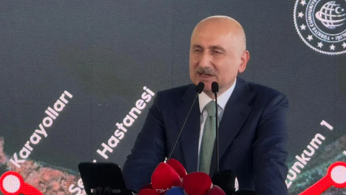 Adil Karaismailoğlu açıkladı! Trabzon raylı sistemi fünikülere entegre olacak