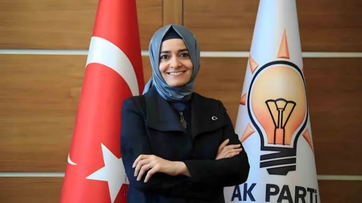 Ak Parti Genel Başkan Yardımcısı Fatma Betül Sayan istifa etti