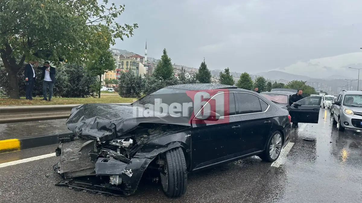 AK Parti İl Başkanı Sezgin Mumcu Trabzon’da trafik kazası geçirdi